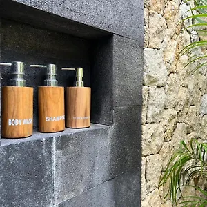 Santana Bingin , Uluwatu Indonesia